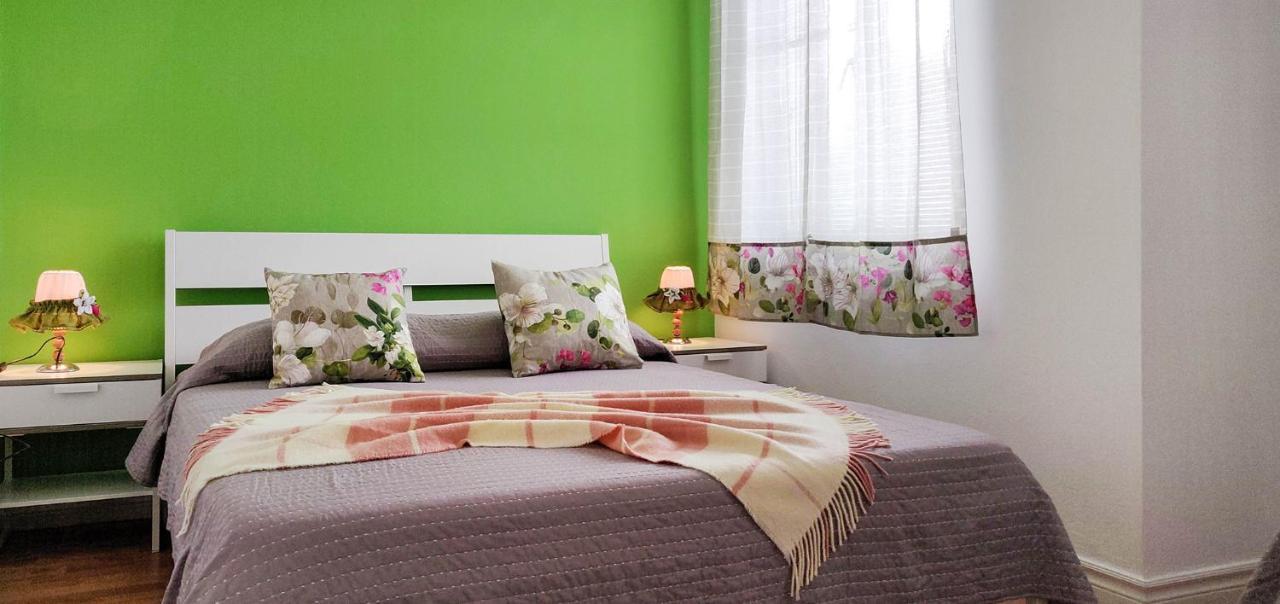 Rainbow Guest House مادالينا المظهر الخارجي الصورة